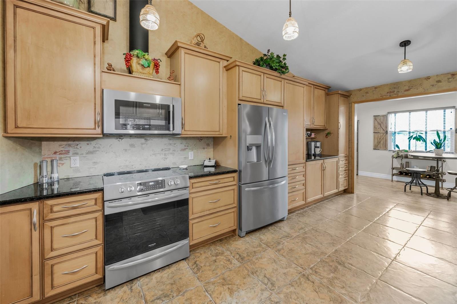 Image 16 of 71 For 8742 Bermuda Lane