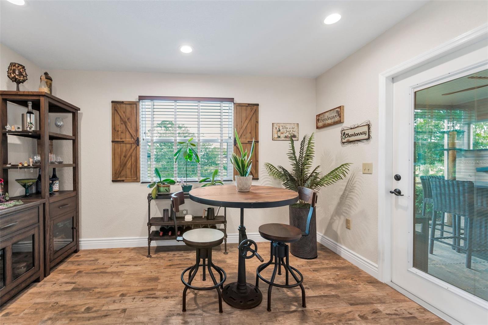 Image 19 of 71 For 8742 Bermuda Lane