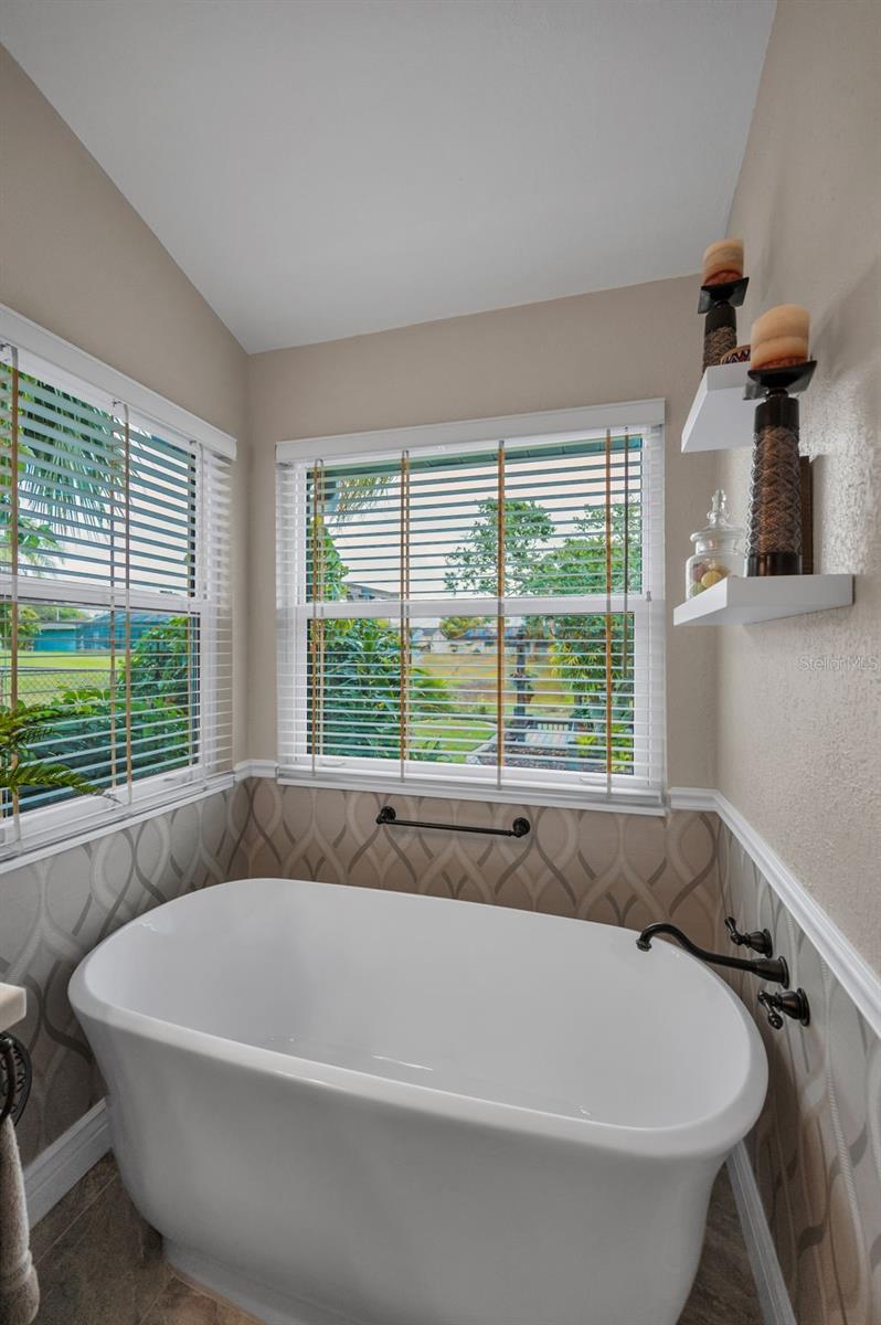Image 26 of 71 For 8742 Bermuda Lane