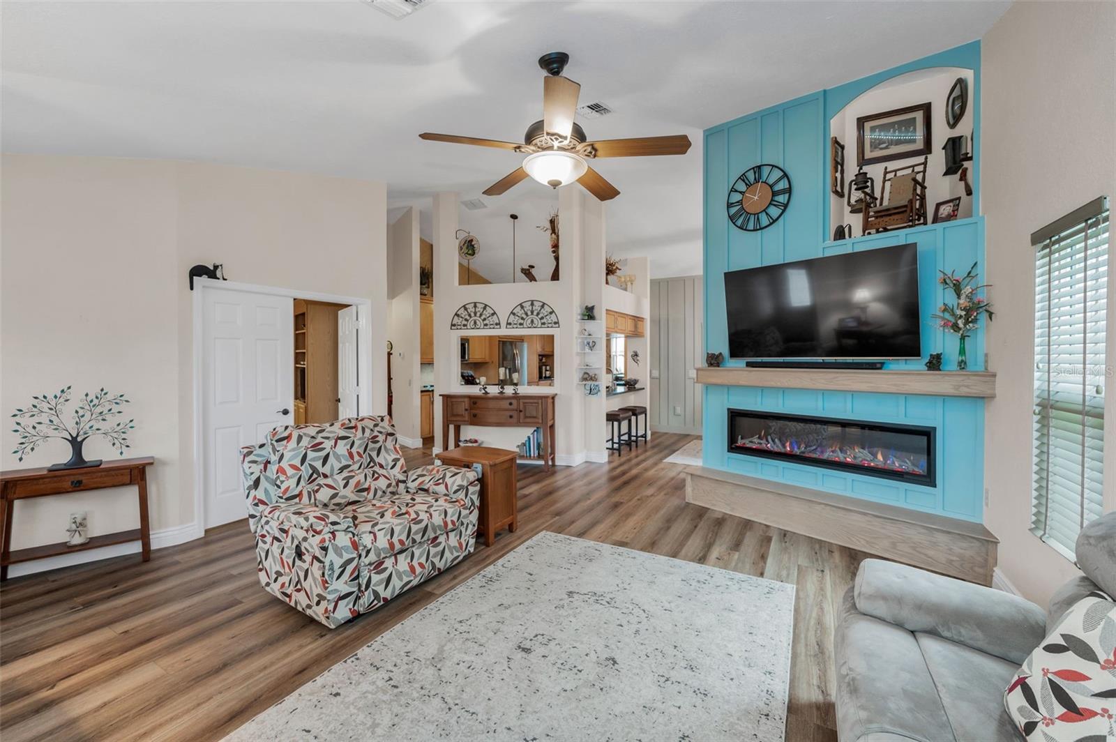 Image 9 of 71 For 8742 Bermuda Lane