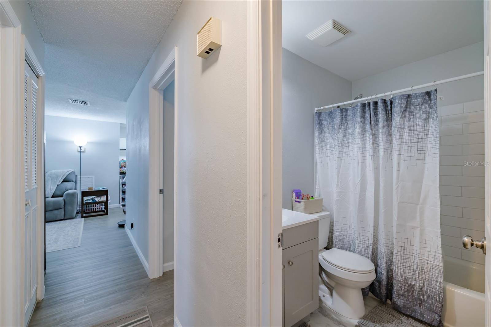 Image 18 of 34 For 428 Flamingo Drive