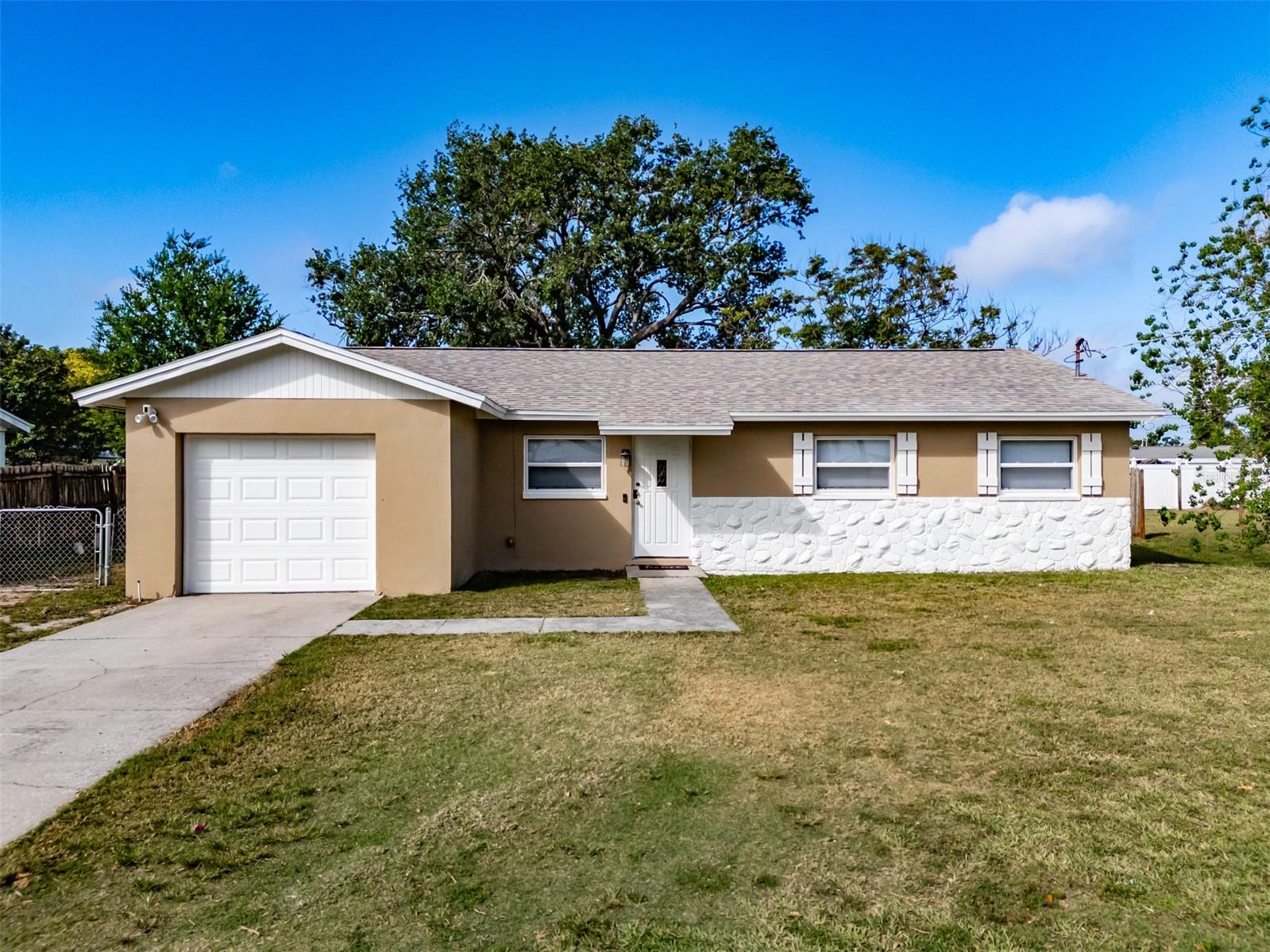 Image 2 of 34 For 428 Flamingo Drive
