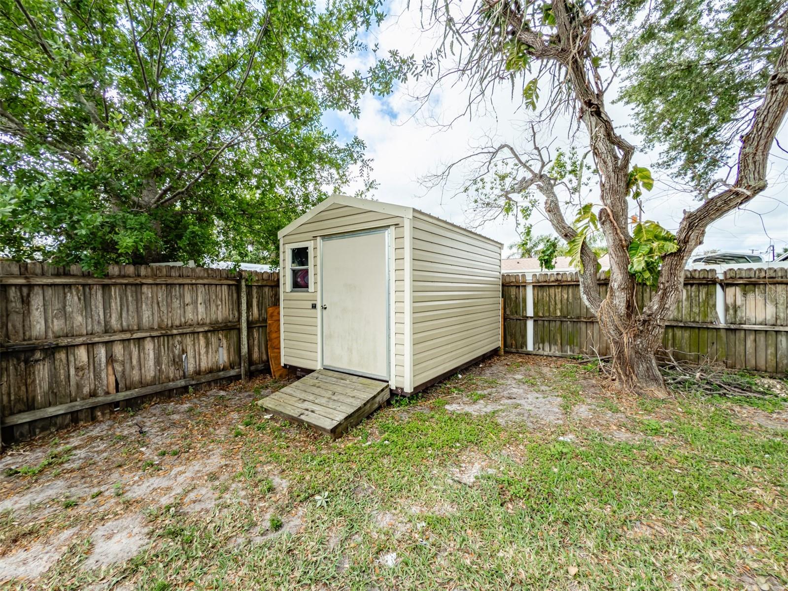 Image 29 of 34 For 428 Flamingo Drive