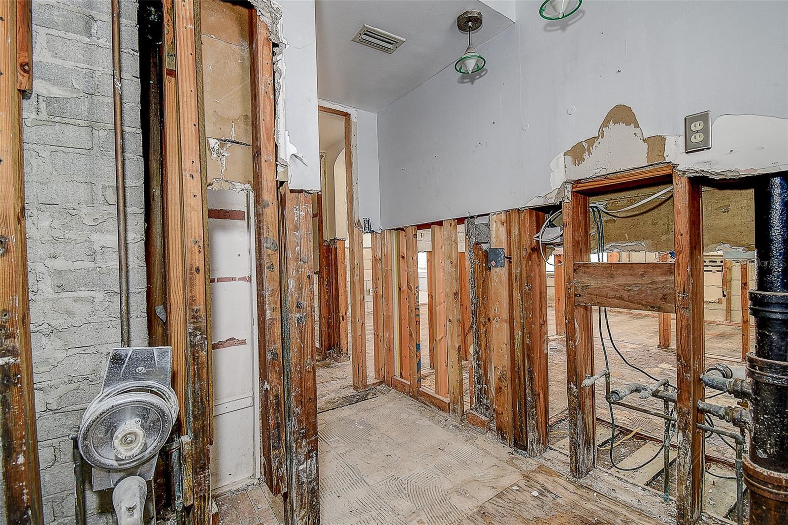 Image 16 of 72 For 512 79th Avenue