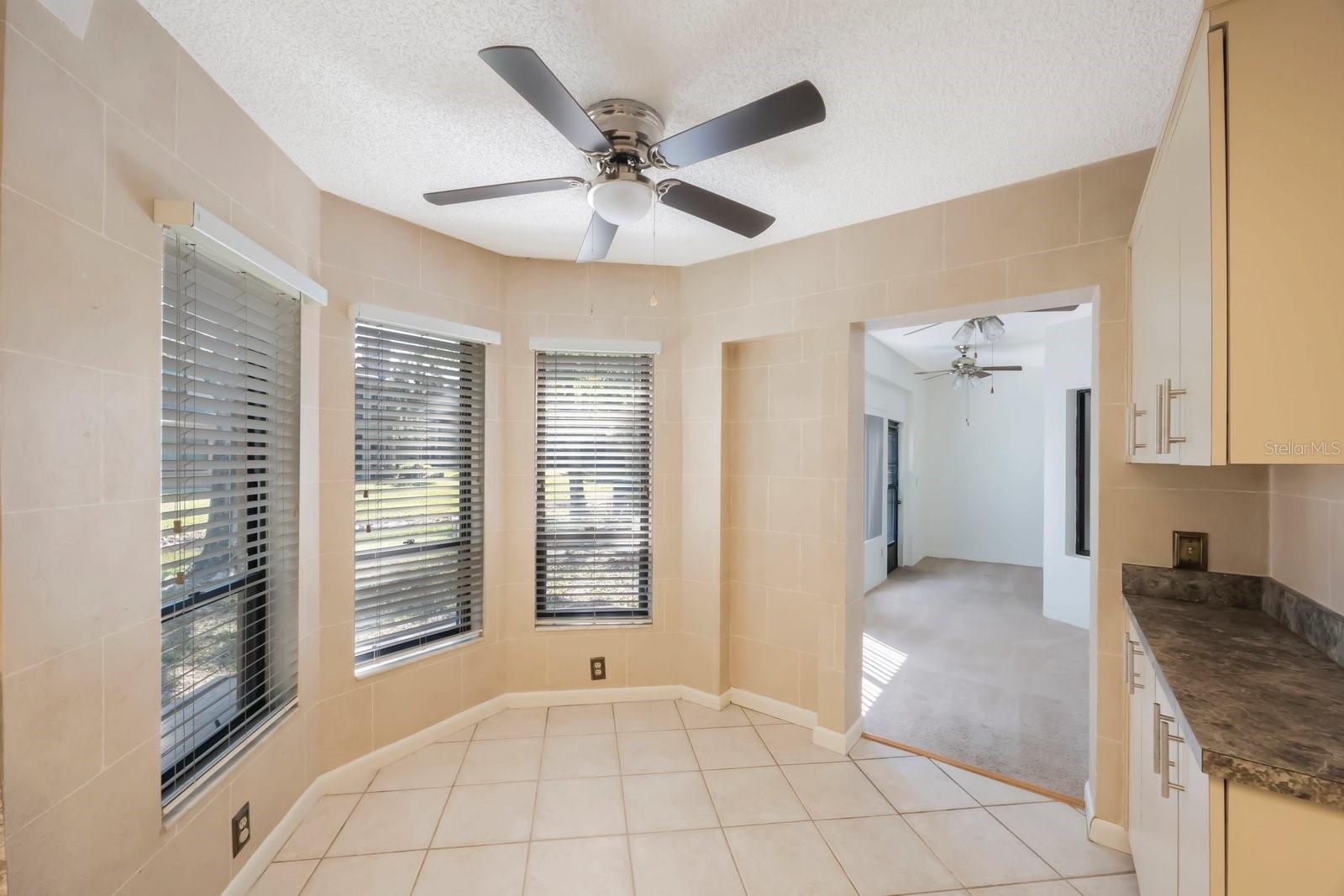 Image 13 of 40 For 3016 Landmark Boulevard 401