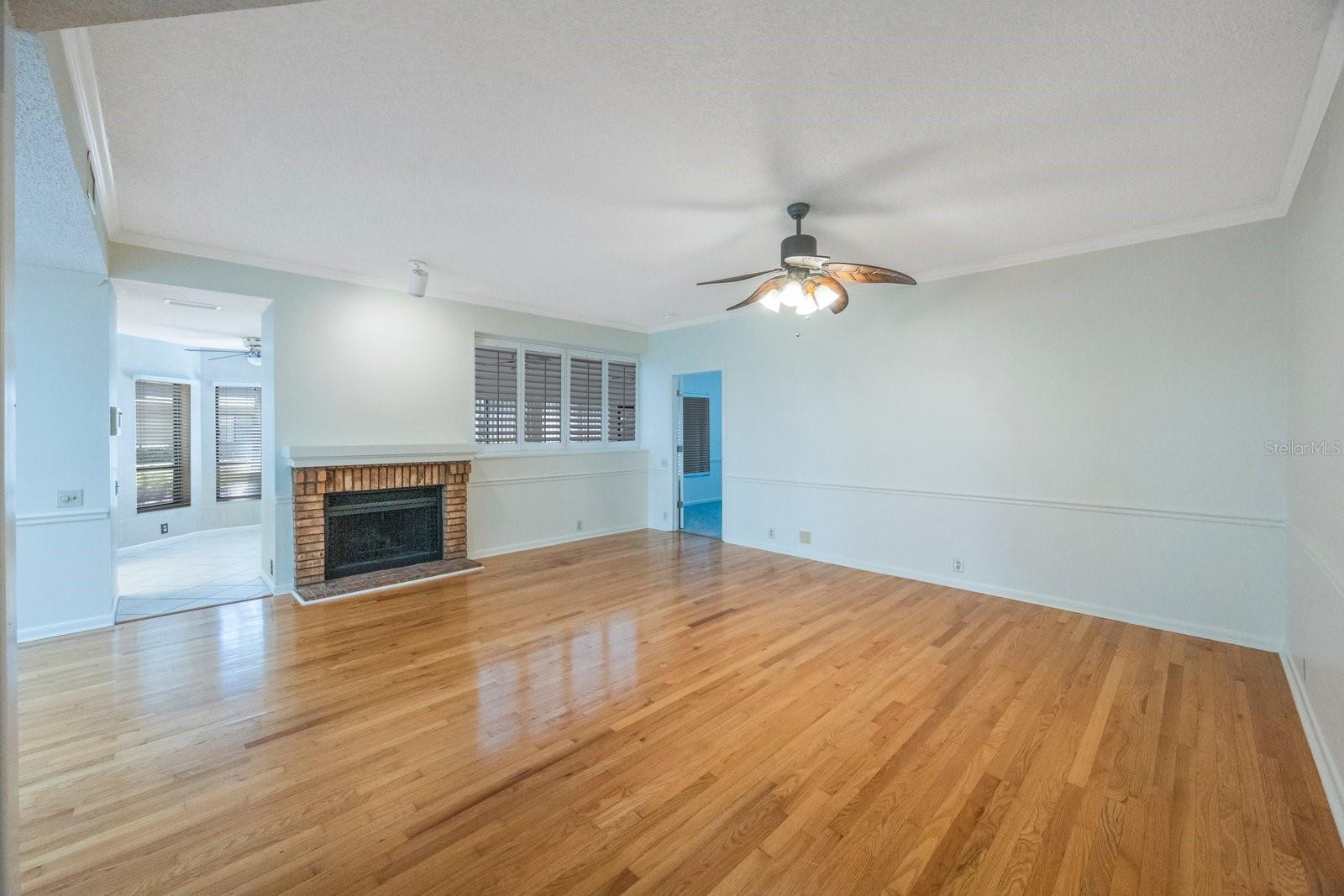 Image 7 of 40 For 3016 Landmark Boulevard 401