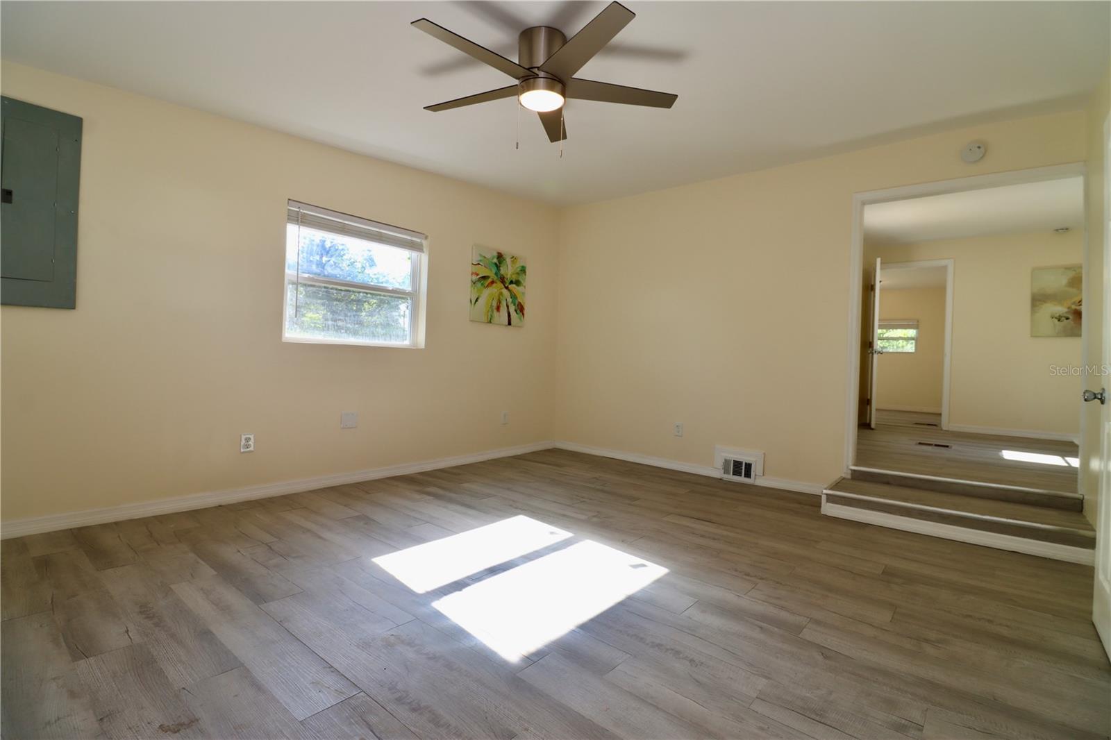 Image 6 of 34 For 11008 Pine Tree Lane
