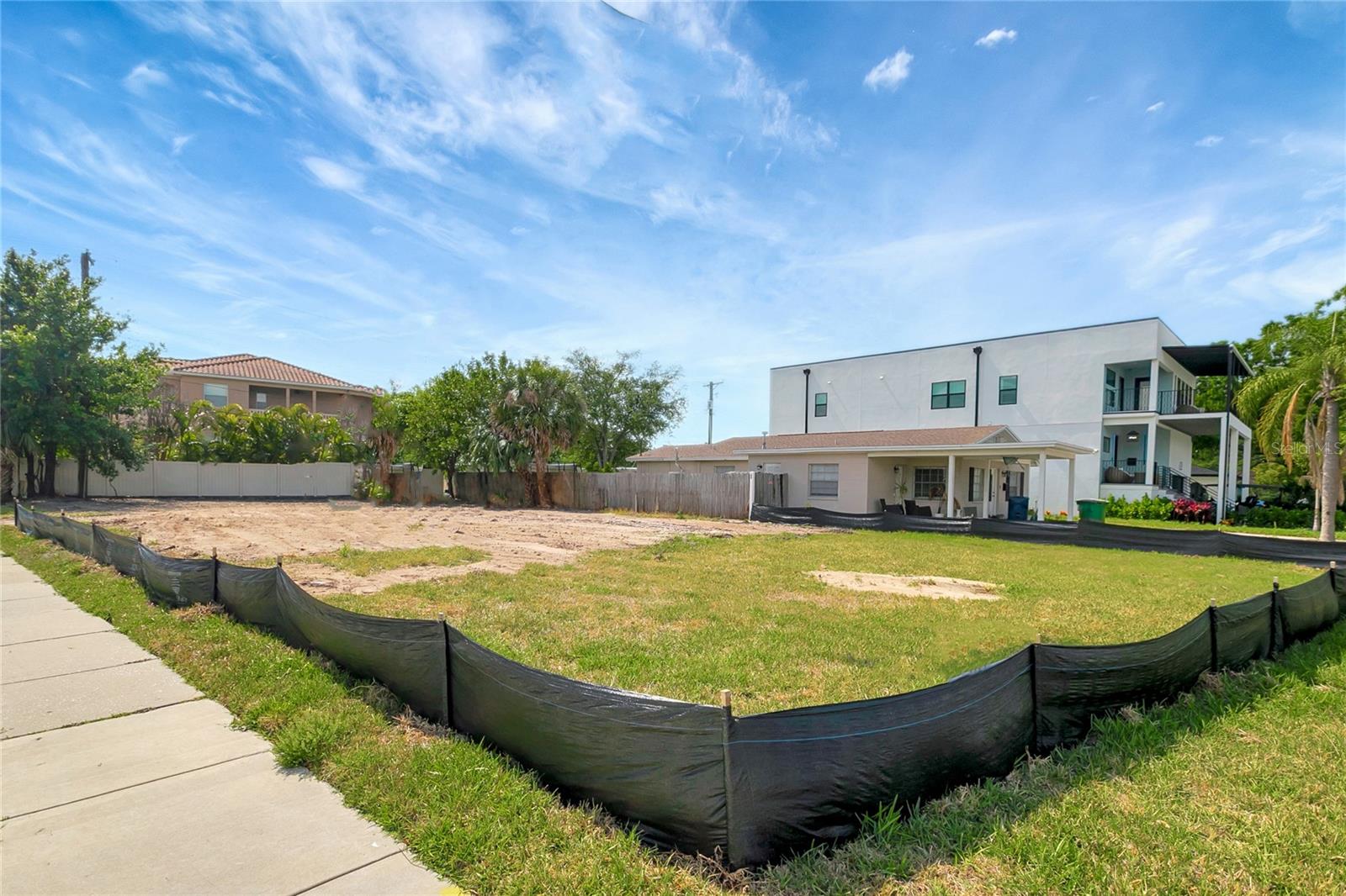 Image 7 of 11 For 632 Davis Boulevard
