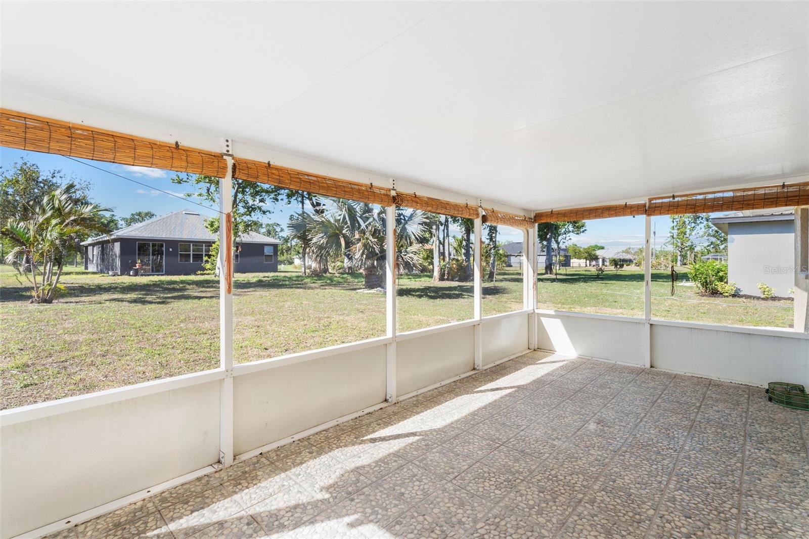 Image 19 of 27 For 25337 Durango Court