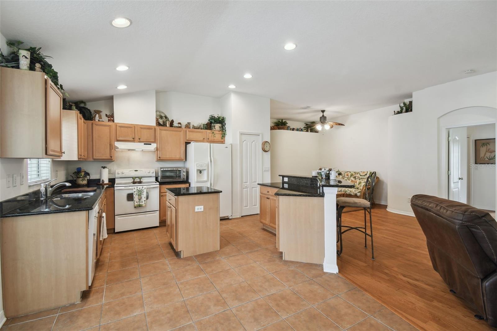 Image 10 of 58 For 21840 Waverly Shores Lane