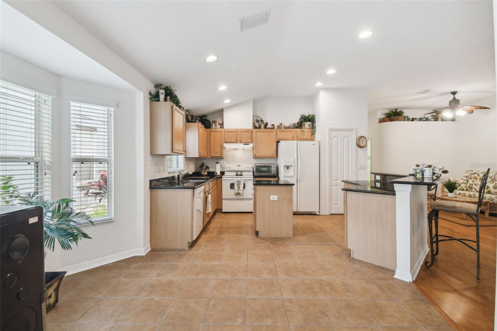 Image 13 of 58 For 21840 Waverly Shores Lane