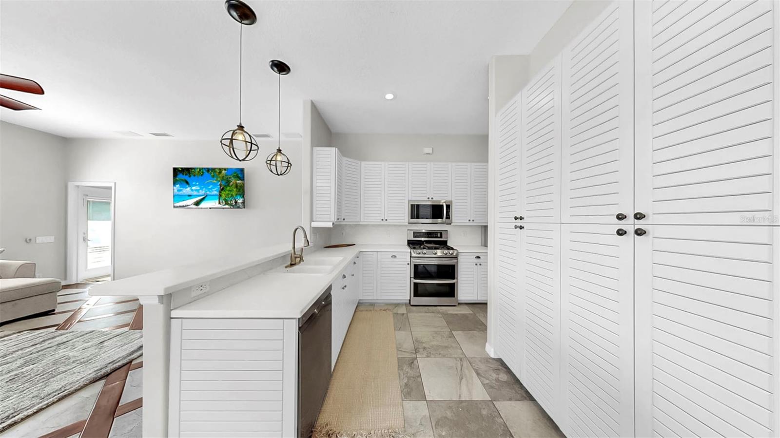 Image 27 of 68 For 4604 Blue Marlin Drive