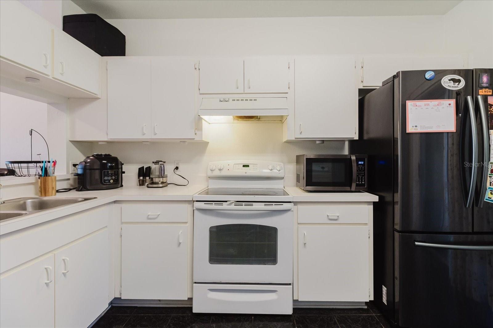 Listing photo id 9 for 12436 Berkeley Square Drive