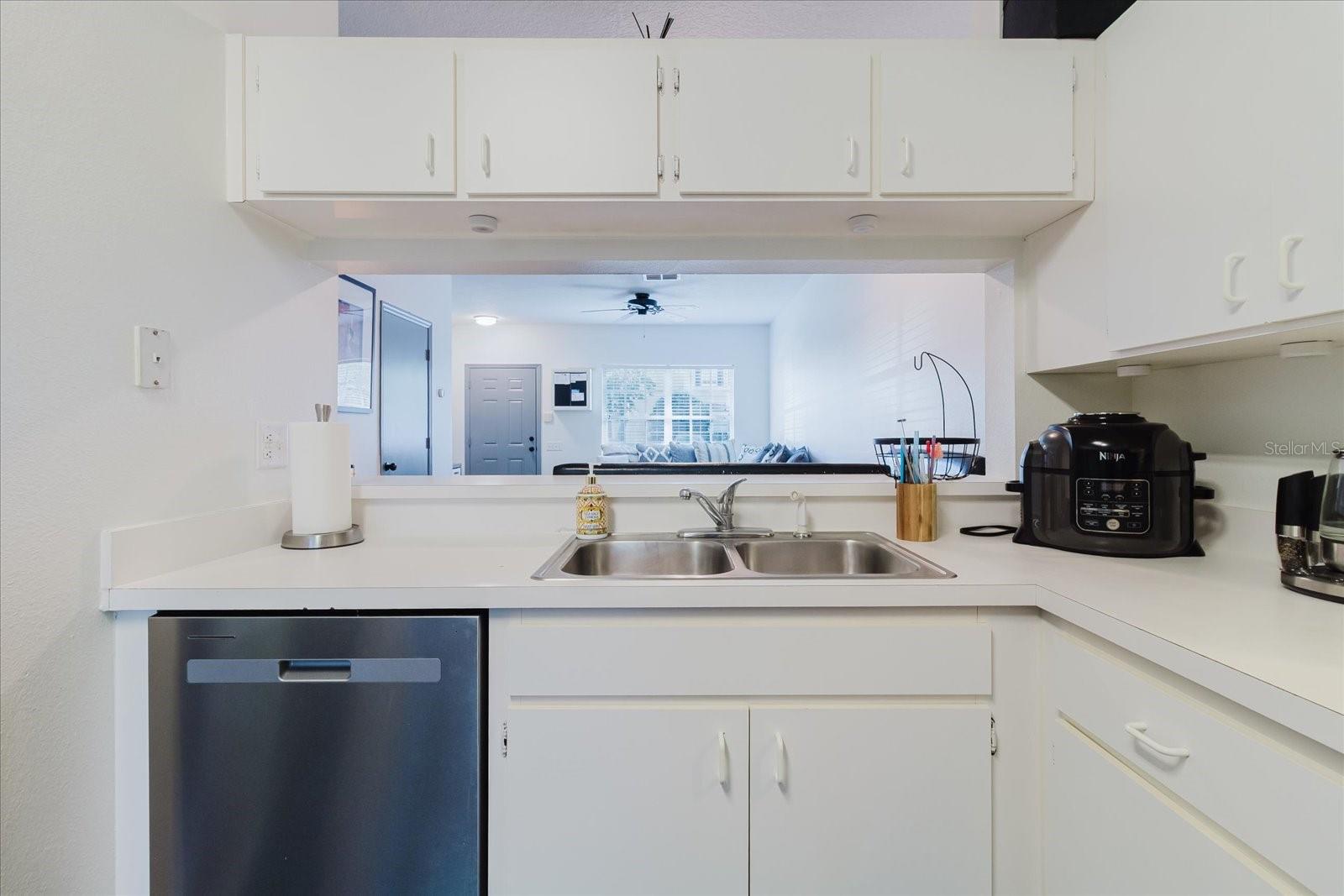 Listing photo id 10 for 12436 Berkeley Square Drive