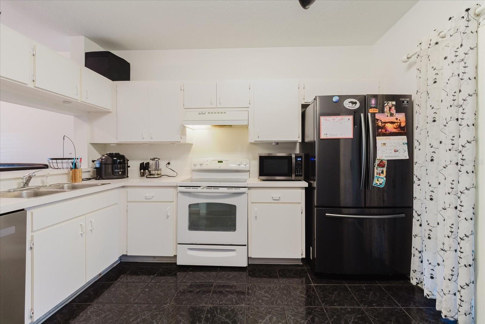 Listing photo id 13 for 12436 Berkeley Square Drive