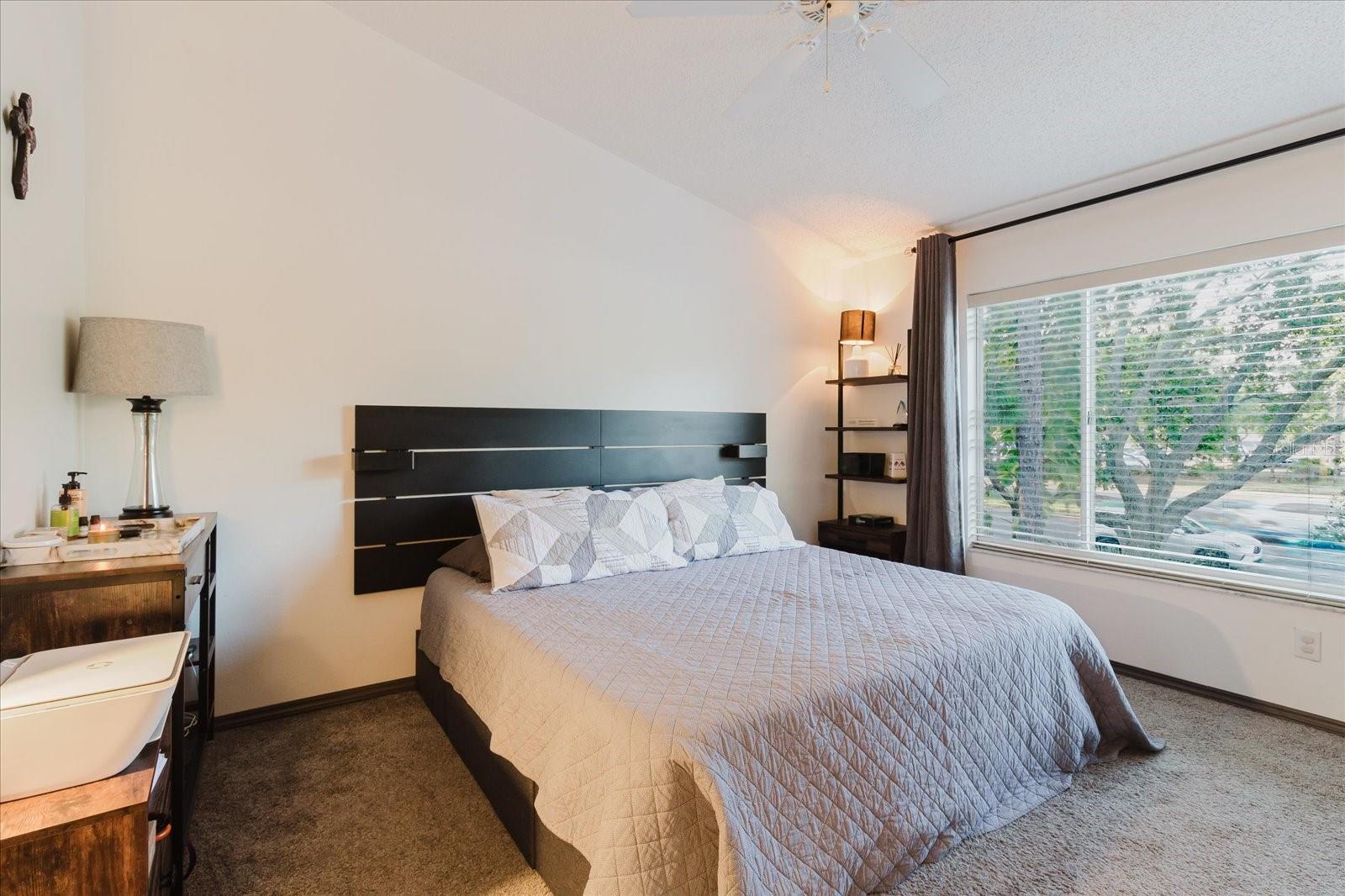 Listing photo id 18 for 12436 Berkeley Square Drive