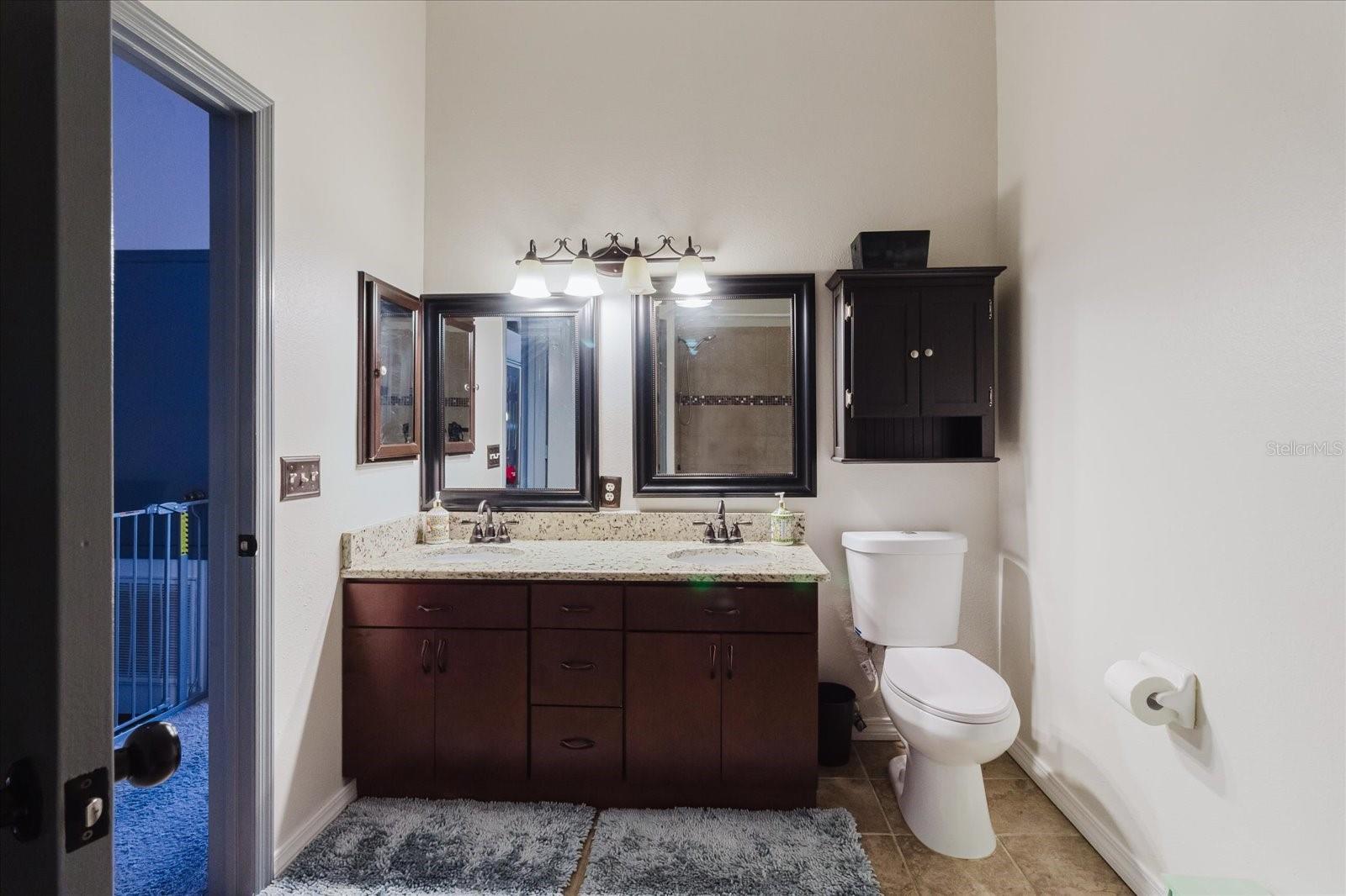 Listing photo id 21 for 12436 Berkeley Square Drive