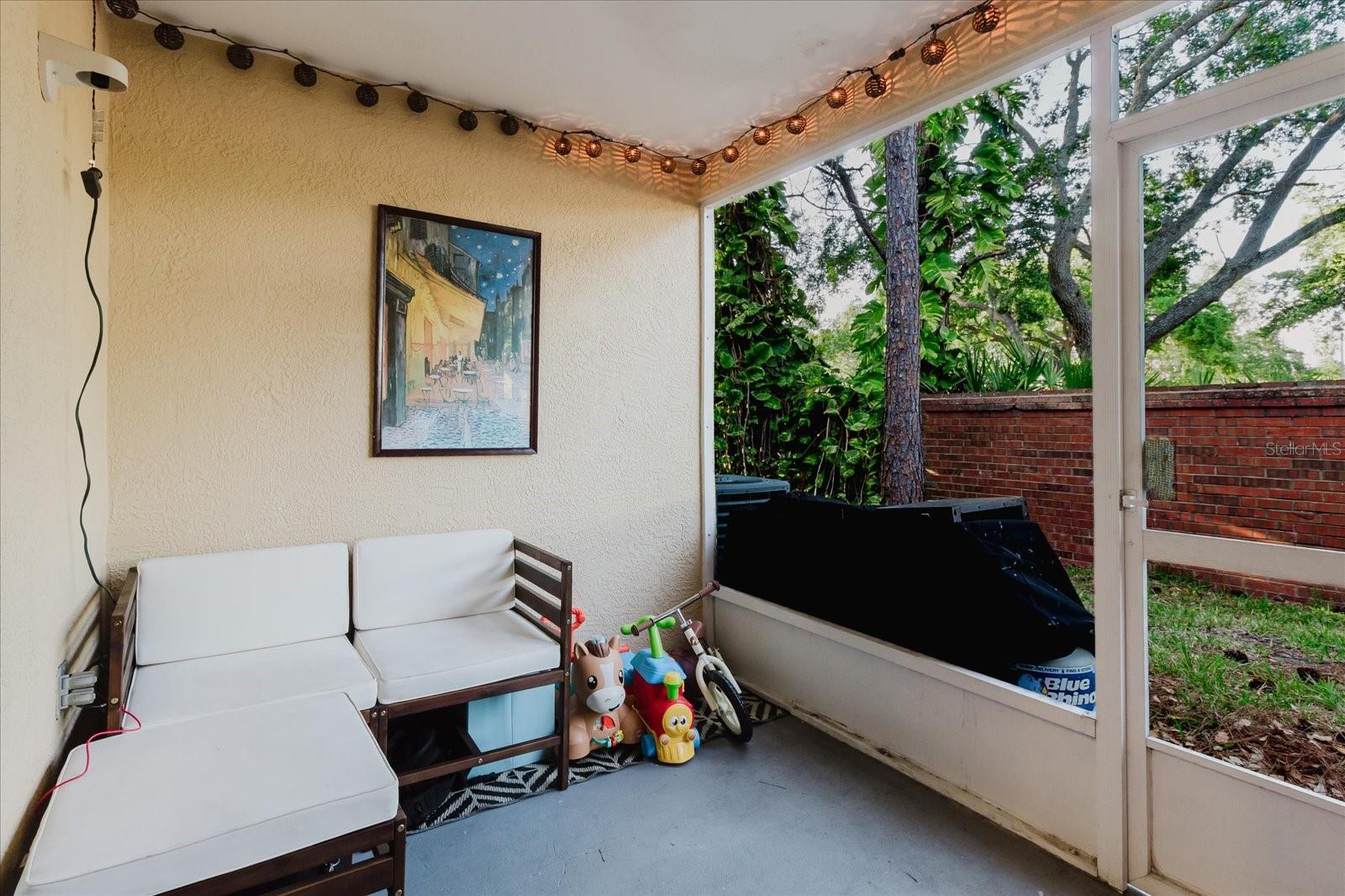 Listing photo id 30 for 12436 Berkeley Square Drive
