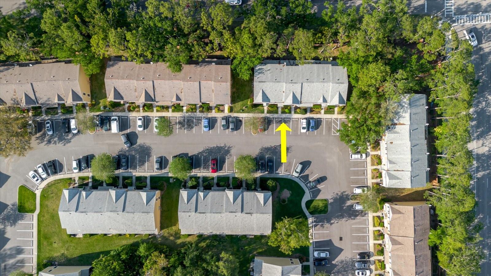 Listing photo id 32 for 12436 Berkeley Square Drive