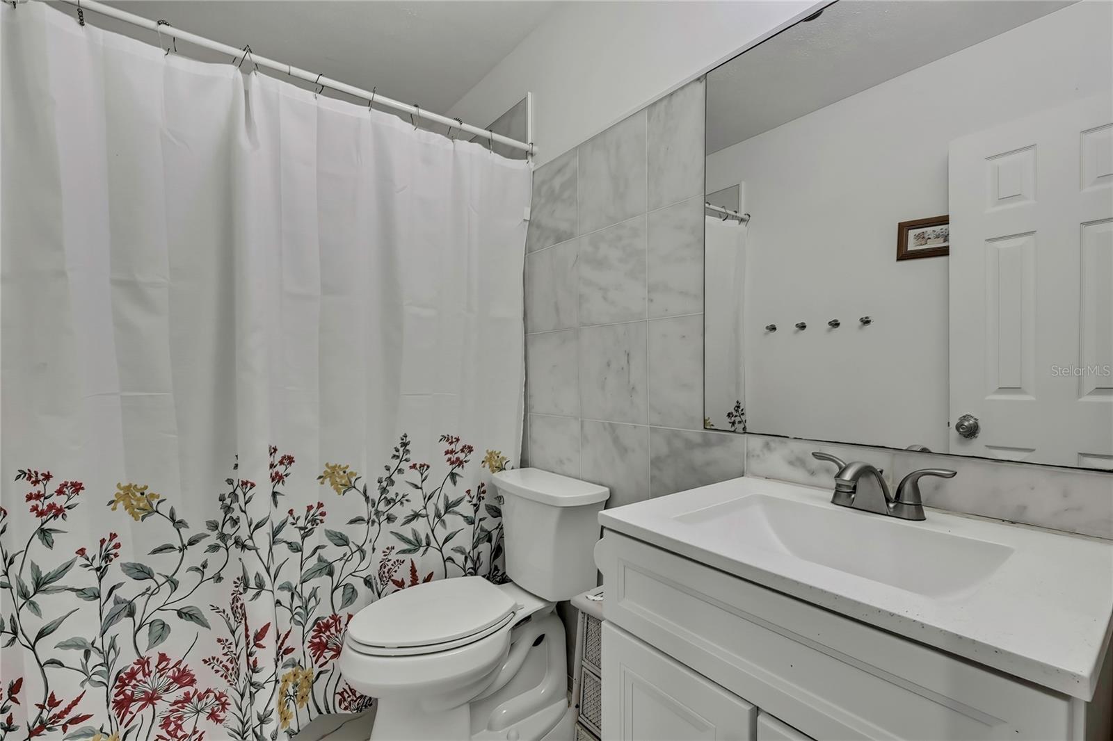 Image 18 of 20 For 215 Deer Park Avenue