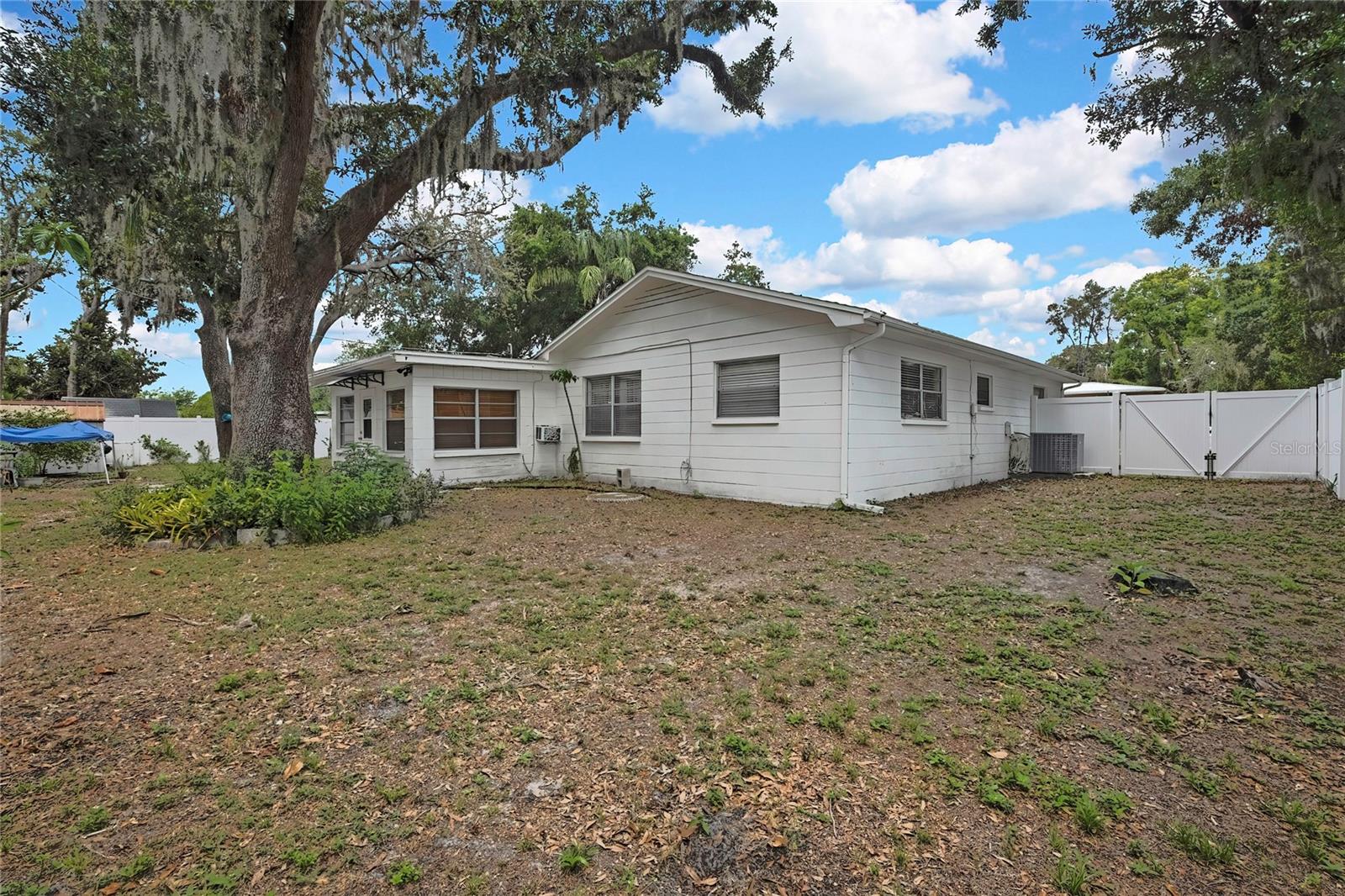 Image 20 of 20 For 215 Deer Park Avenue