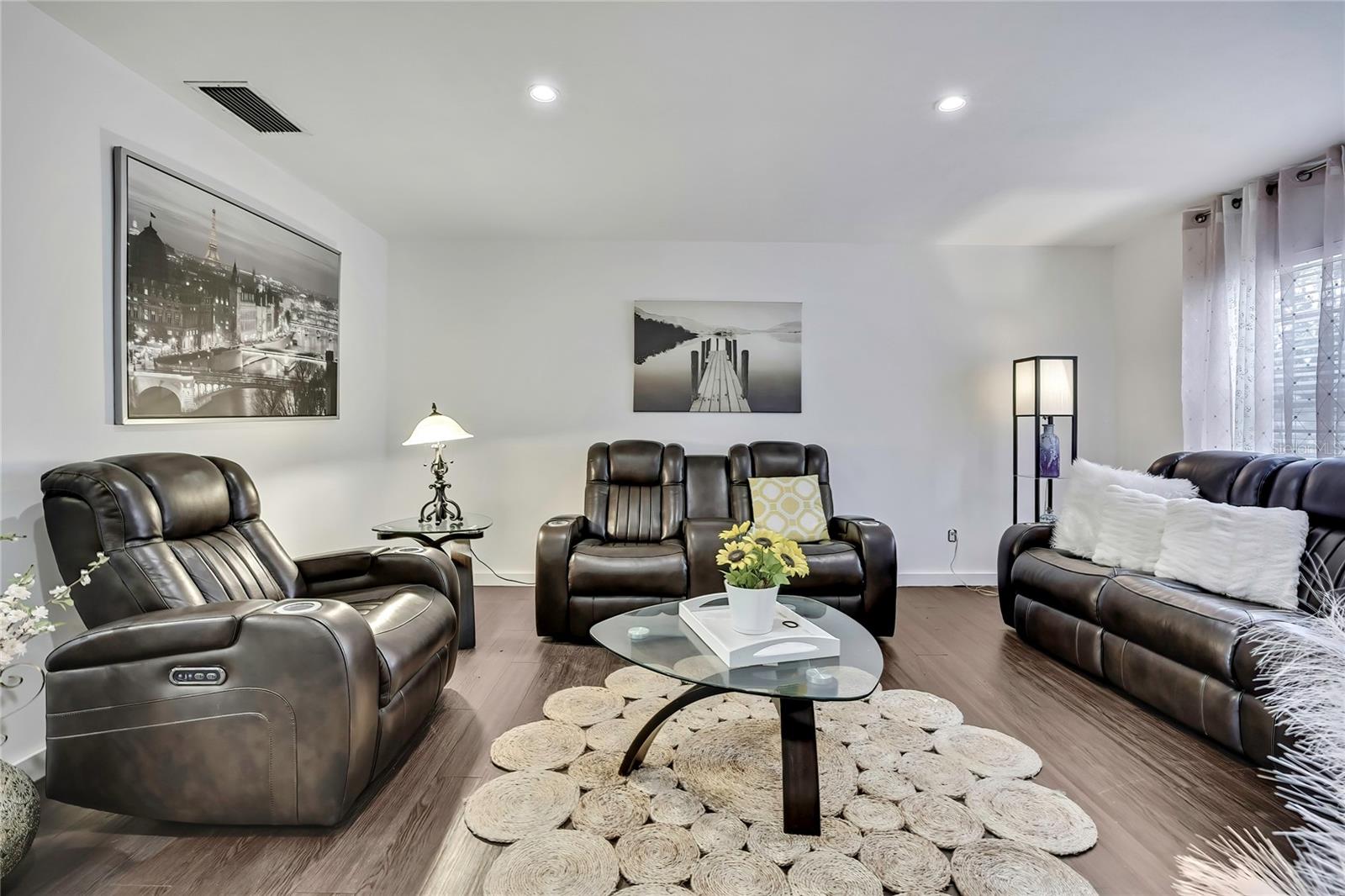 Image 6 of 20 For 215 Deer Park Avenue
