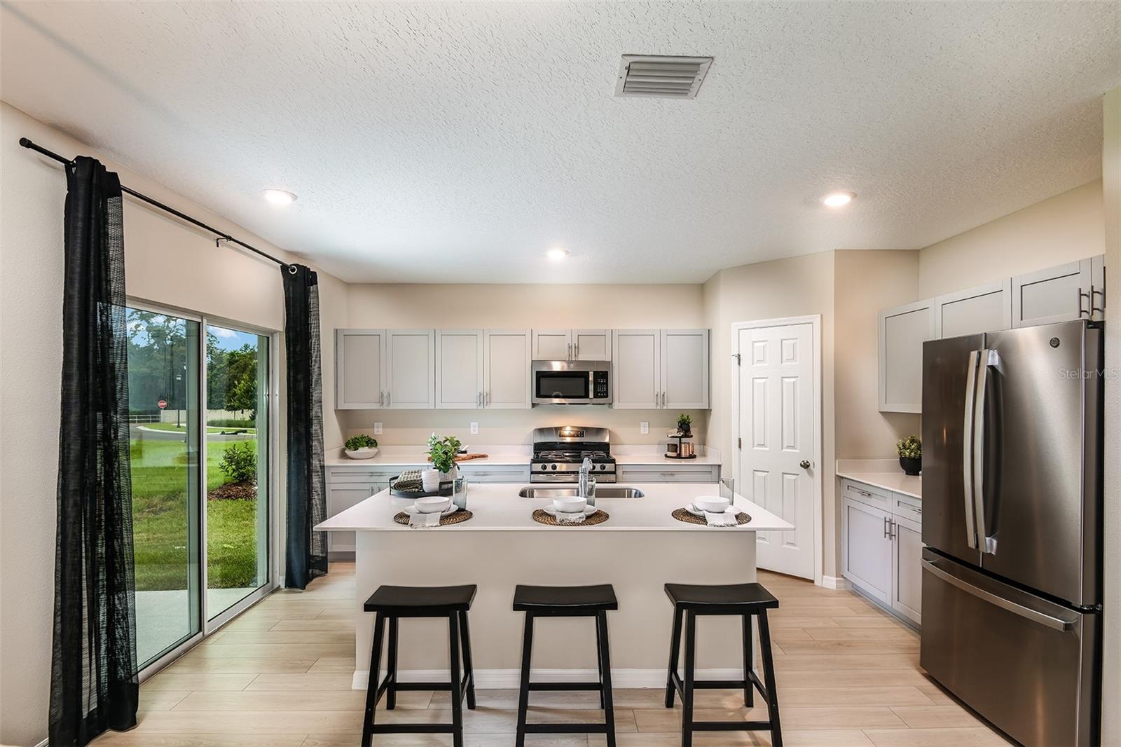 Image 12 of 24 For 37213 Sagemoor Drive