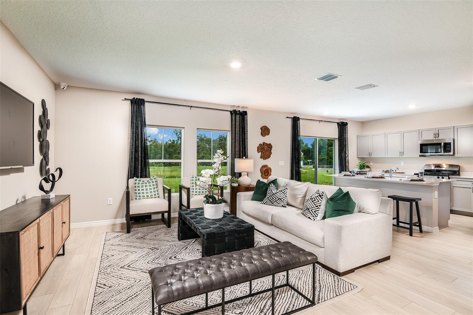 Image 14 of 24 For 37213 Sagemoor Drive