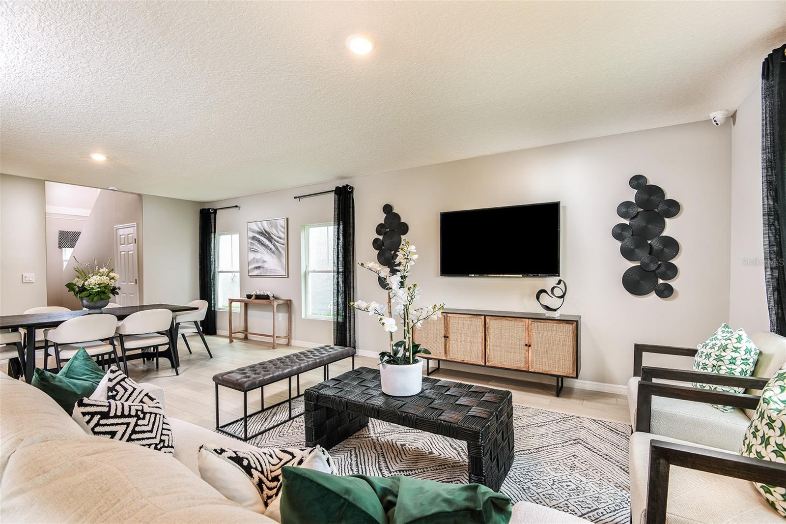 Image 16 of 24 For 37213 Sagemoor Drive