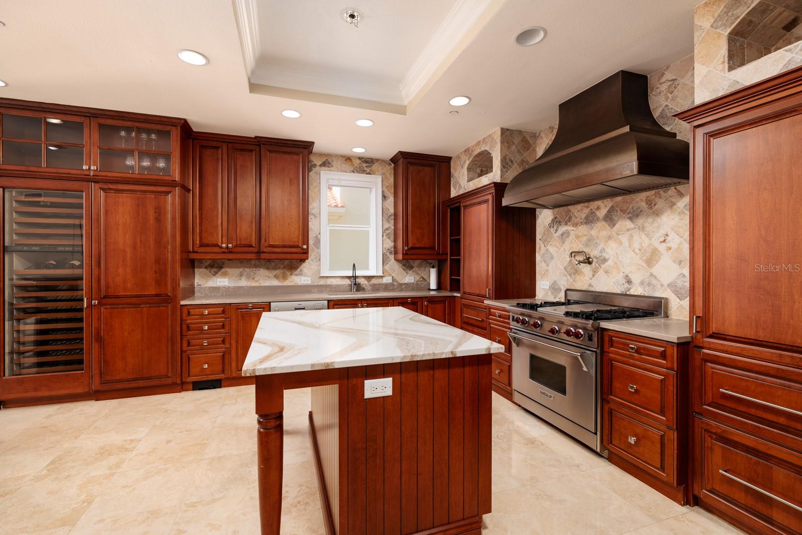 Image 11 of 73 For 13600 Gulf Boulevard 700a