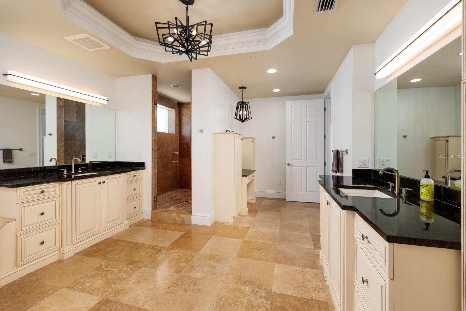 Image 27 of 73 For 13600 Gulf Boulevard 700a