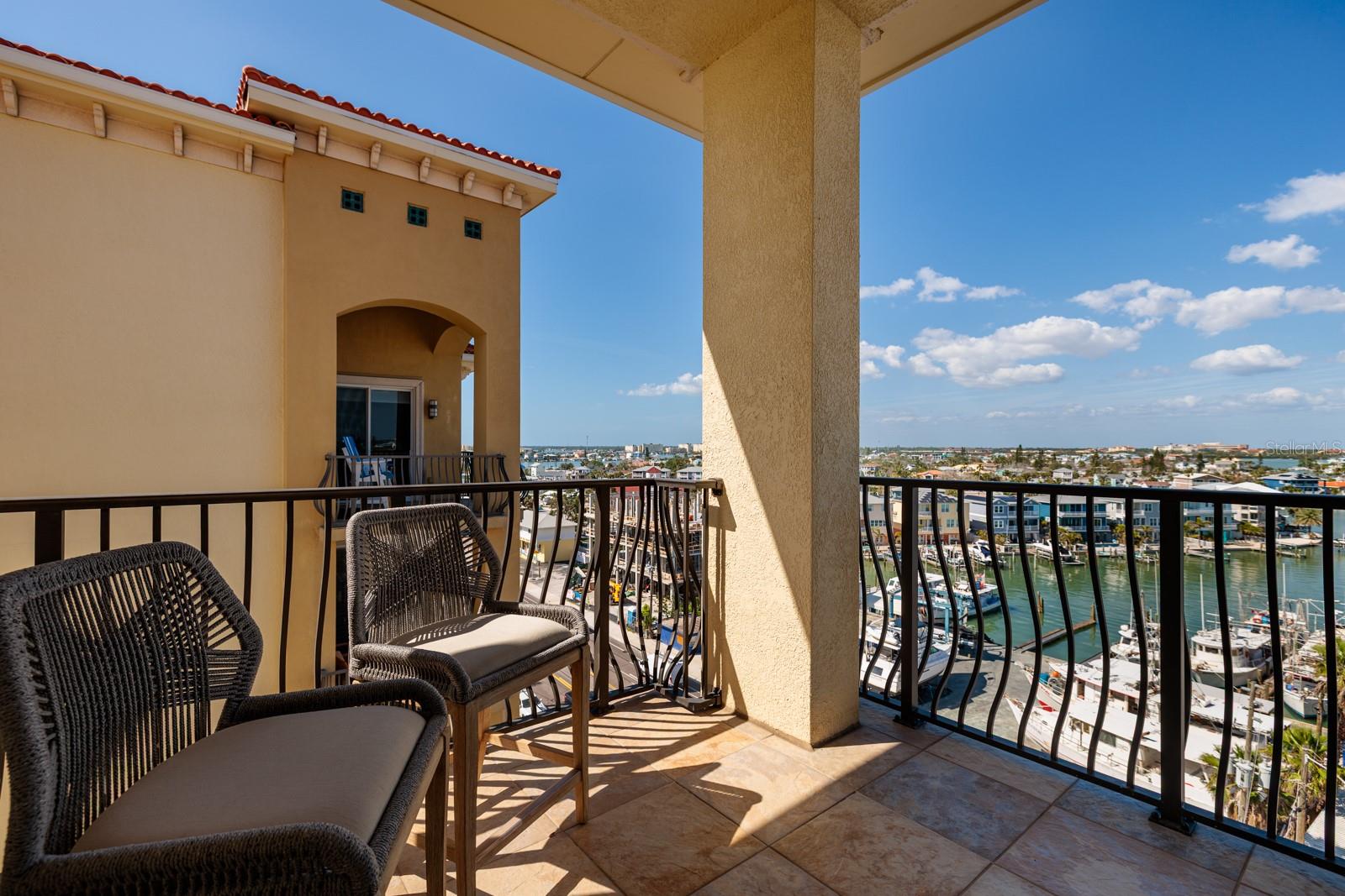 Image 38 of 73 For 13600 Gulf Boulevard 700a