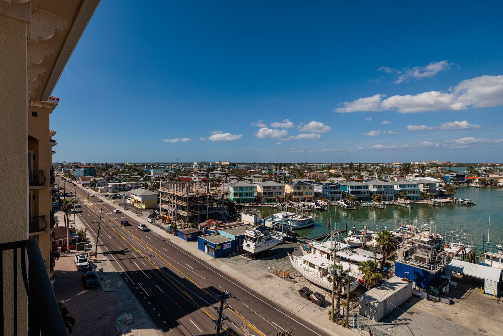 Image 42 of 73 For 13600 Gulf Boulevard 700a