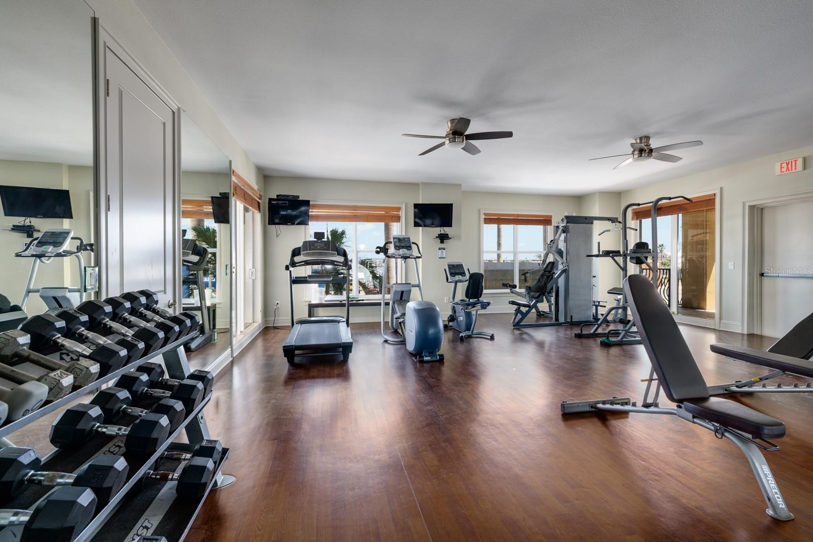 Image 48 of 73 For 13600 Gulf Boulevard 700a