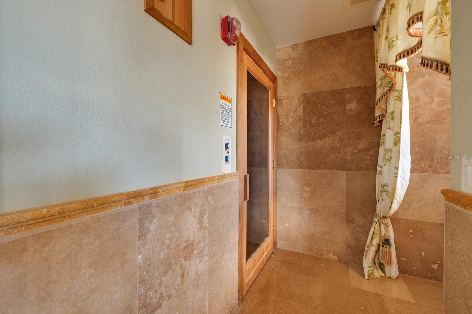 Image 51 of 73 For 13600 Gulf Boulevard 700a