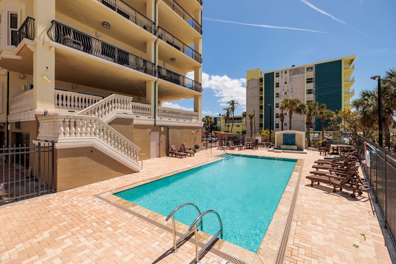 Image 54 of 73 For 13600 Gulf Boulevard 700a