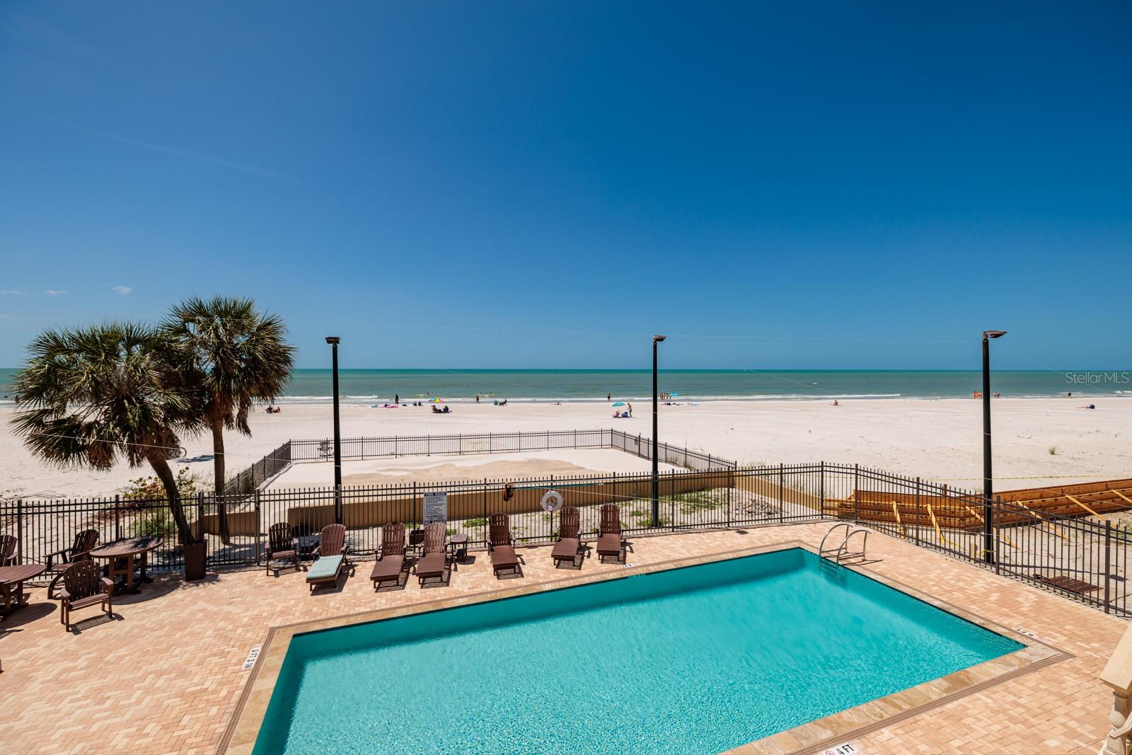Image 55 of 73 For 13600 Gulf Boulevard 700a