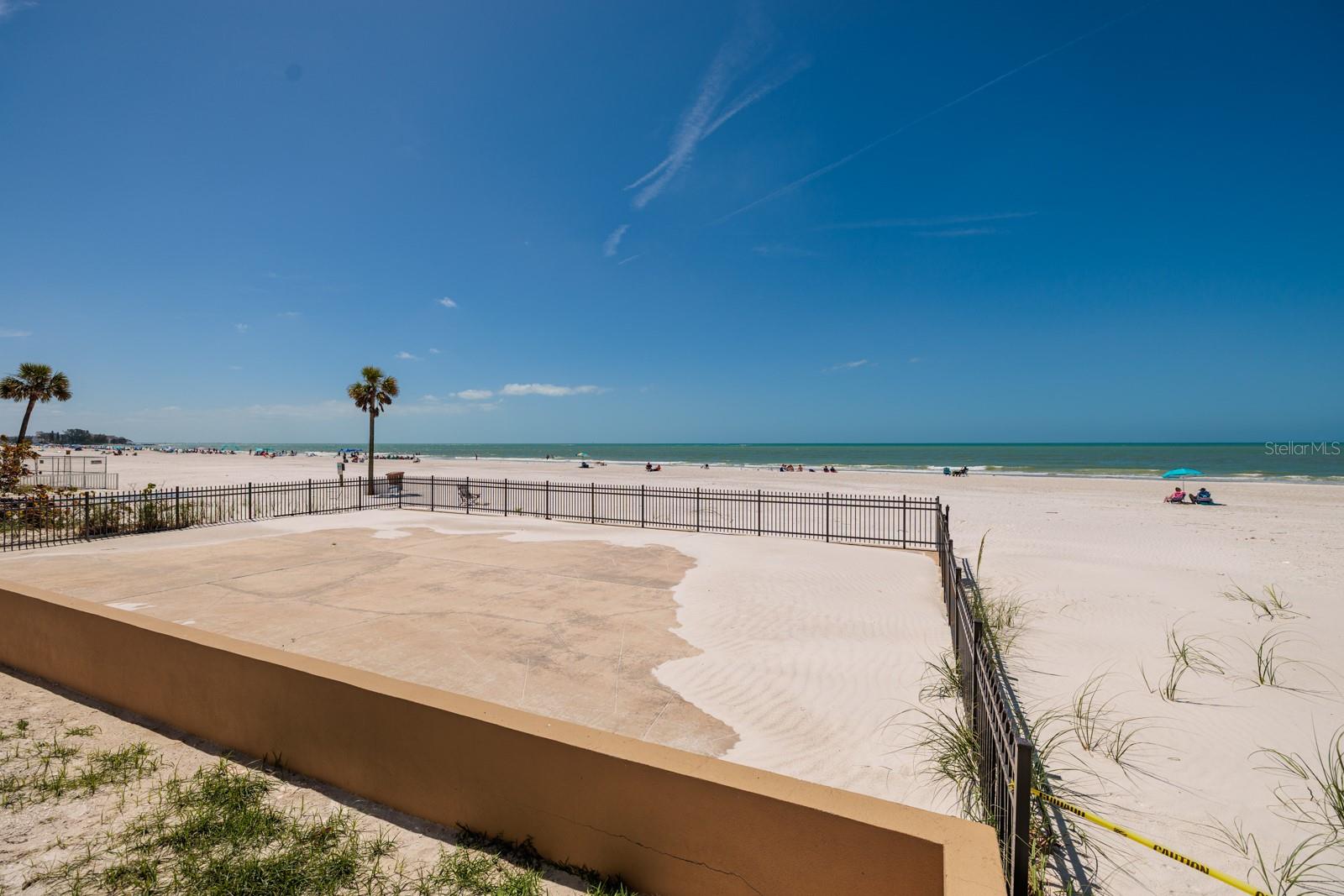 Image 58 of 73 For 13600 Gulf Boulevard 700a