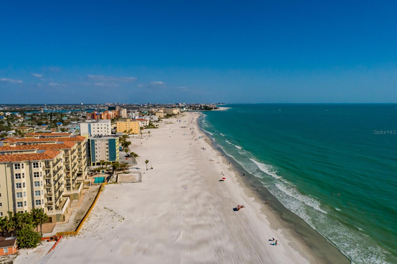 Image 68 of 73 For 13600 Gulf Boulevard 700a