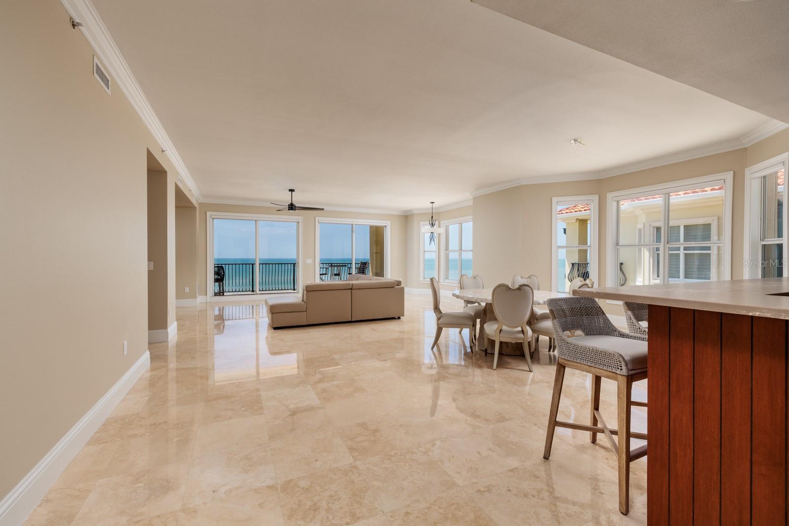 Image 7 of 73 For 13600 Gulf Boulevard 700a