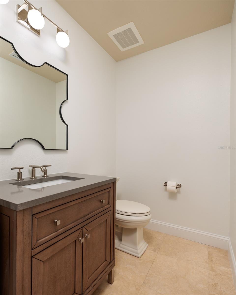 Image 9 of 73 For 13600 Gulf Boulevard 700a