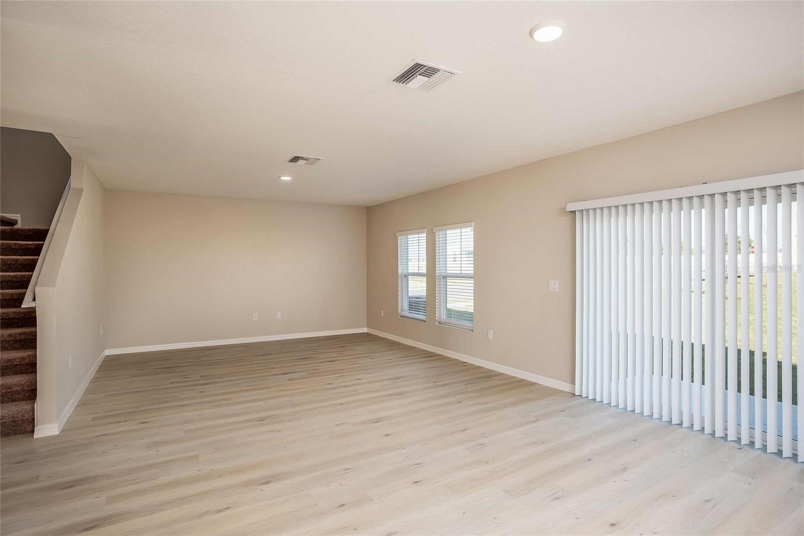 Image 4 of 9 For 37087 Sagemoor Drive