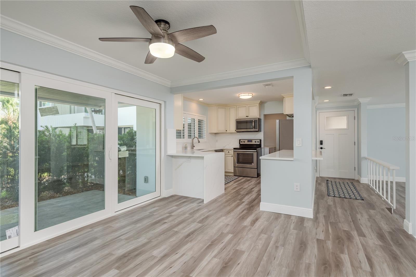 Image 16 of 53 For 311 Island Way 101