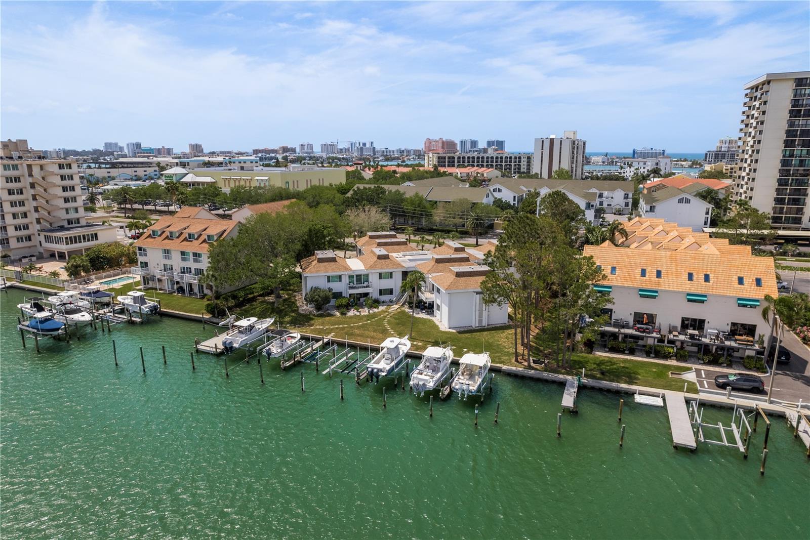 Image 45 of 53 For 311 Island Way 101