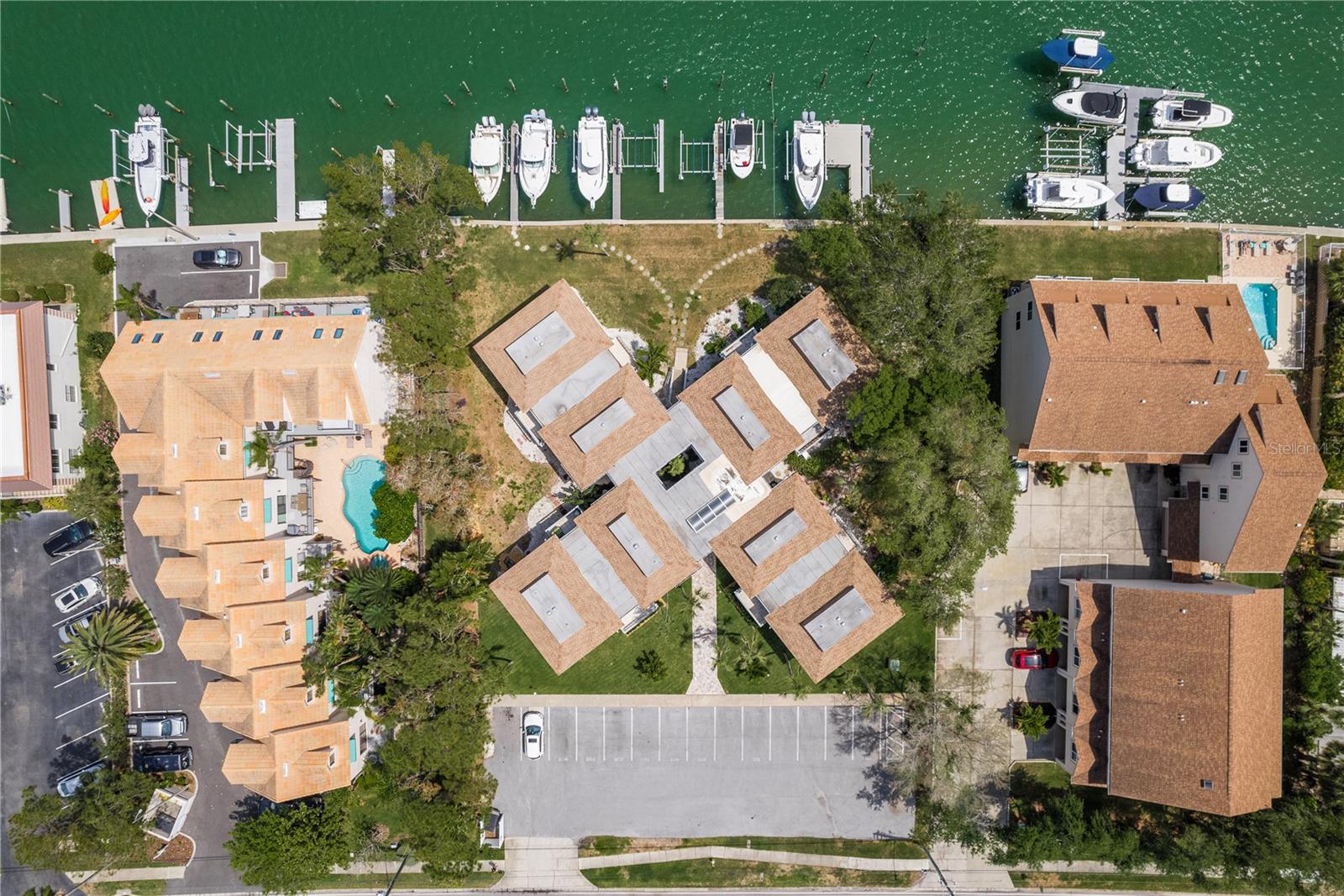 Image 48 of 53 For 311 Island Way 101