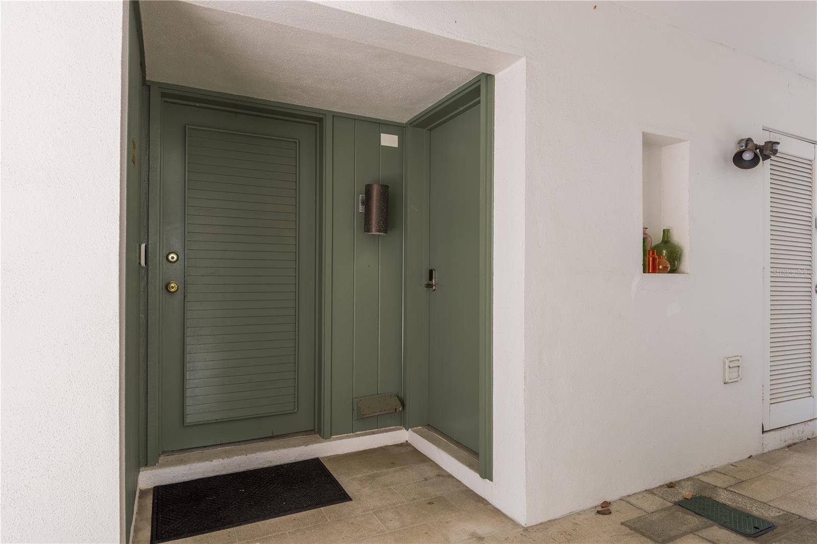 Image 6 of 53 For 311 Island Way 101