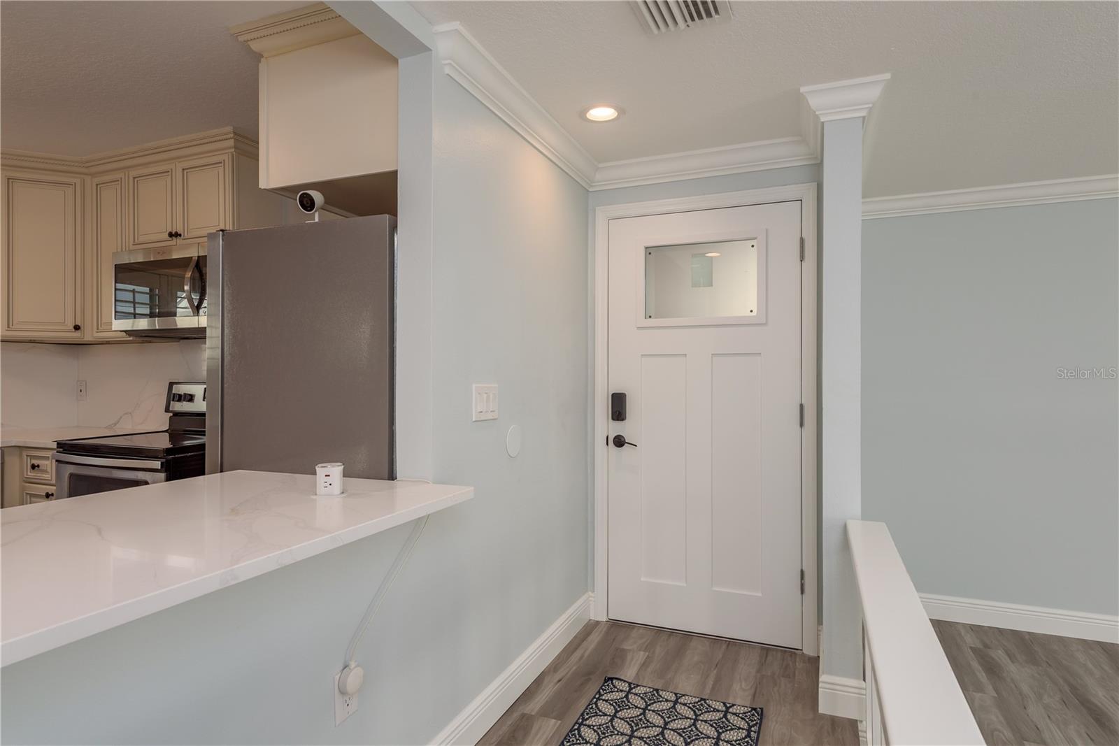 Image 8 of 53 For 311 Island Way 101