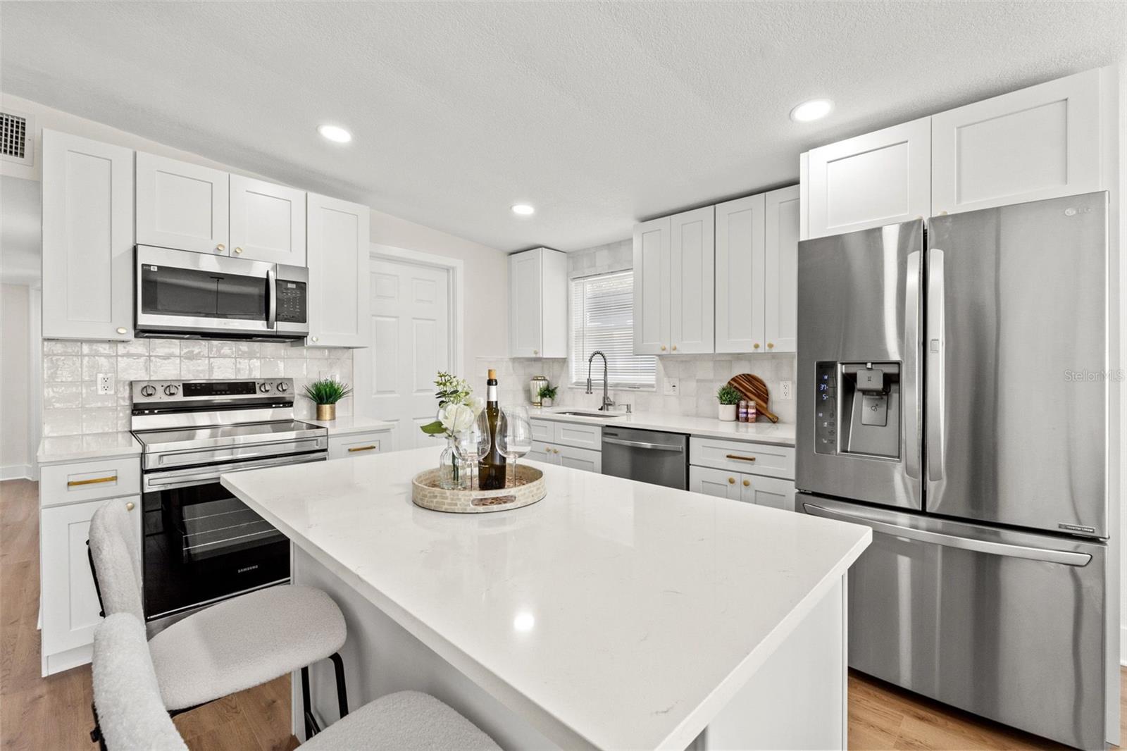 Image 10 of 24 For 3066 Highland Street N