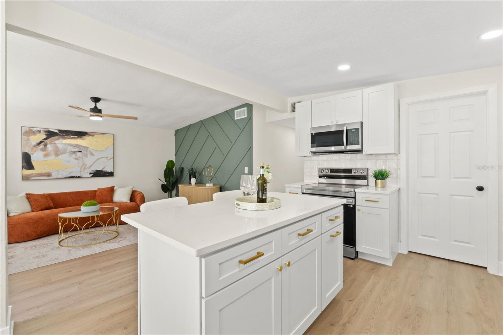 Image 14 of 24 For 3066 Highland Street N