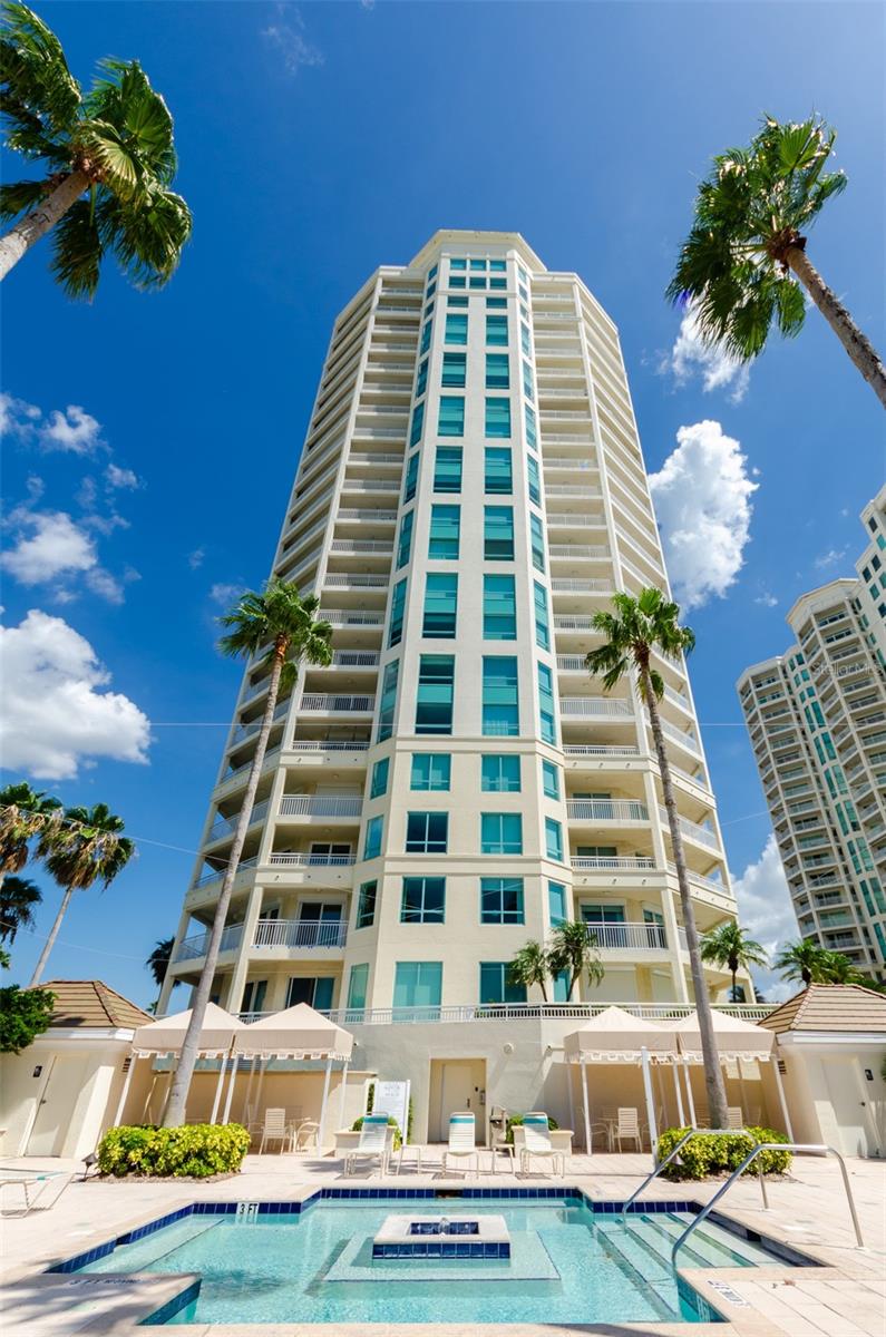 Image 21 of 46 For 1180 Gulf Boulevard 2204